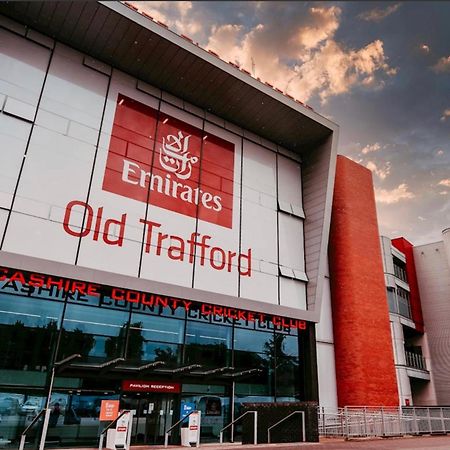 Bright & Modern 3 Bedroom Old Trafford Home Manchester Buitenkant foto