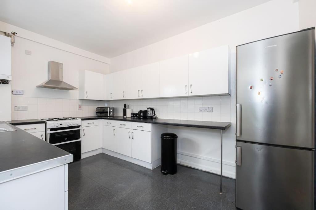 Bright & Modern 3 Bedroom Old Trafford Home Manchester Buitenkant foto